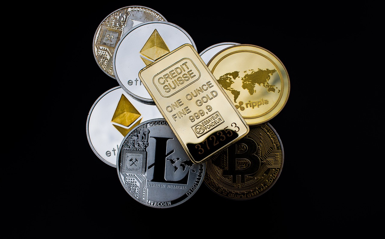 How do beginners invest in crypto?